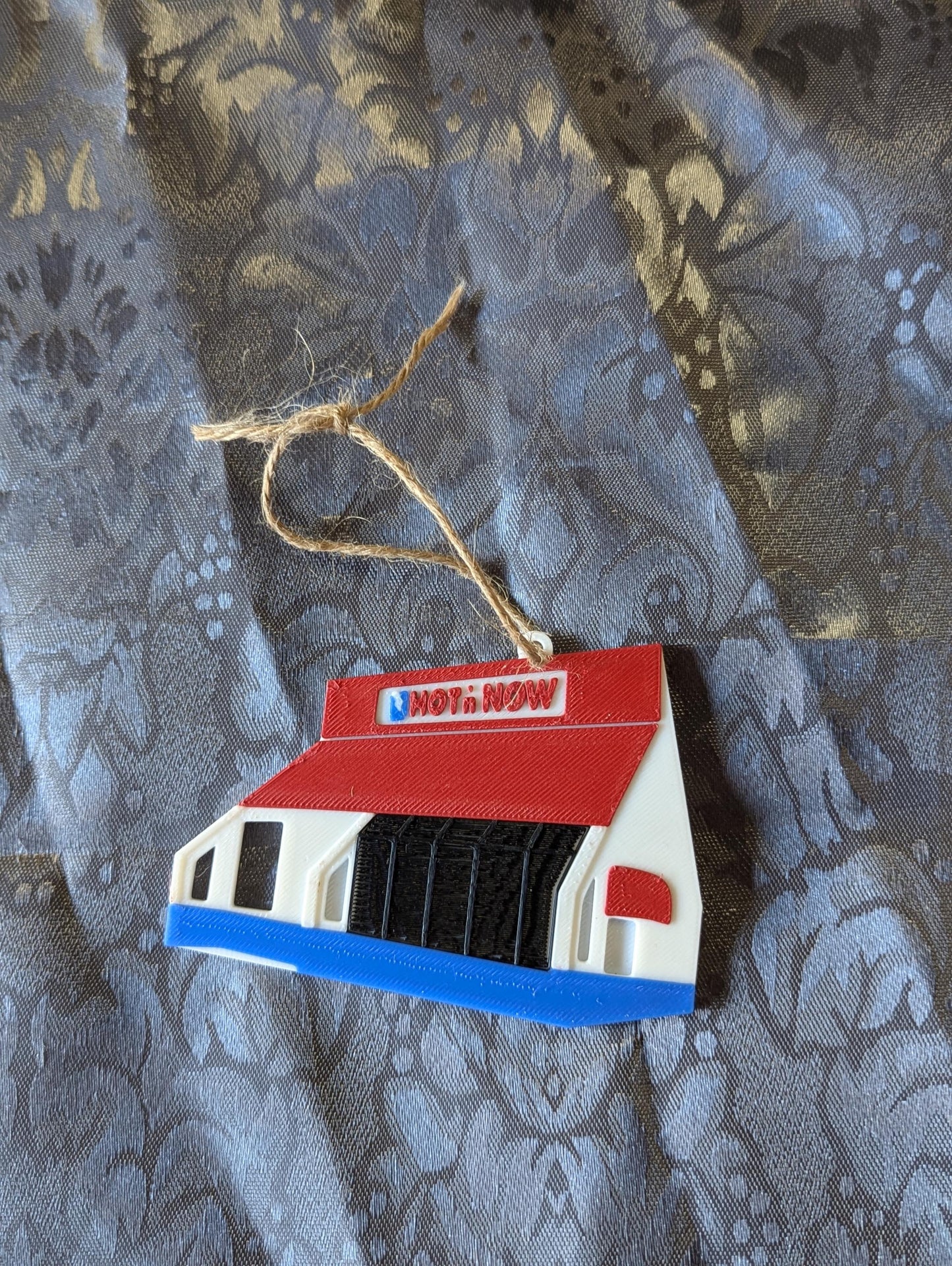 Hot & Now Retro Vibes 3D Printed Ornament – Fast Food Fun!